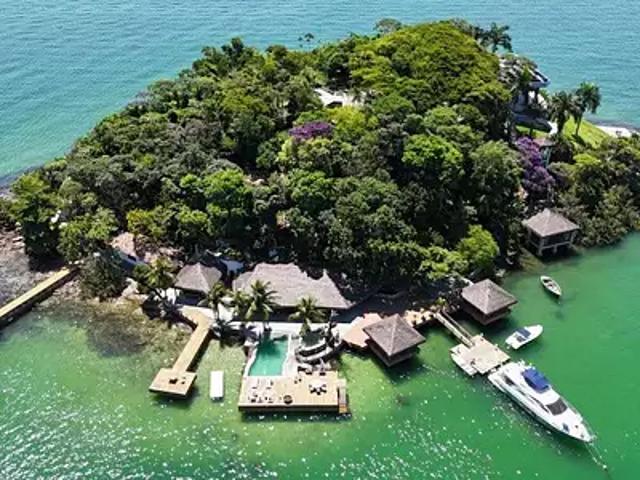 Creuse 23 Achat / Vente maison 21 pièces t21 piscine terrasse