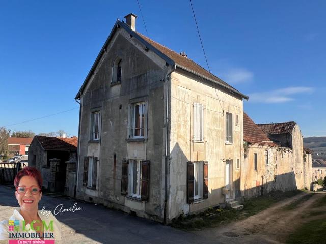 Crézancy – Maison de caractère 3 Chambres avec dépendances sur 784 m²