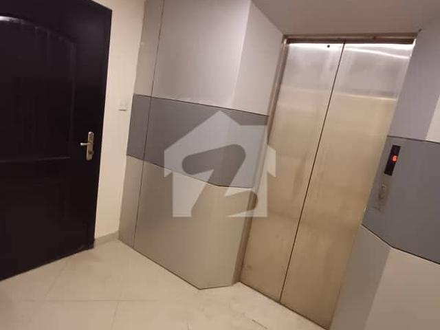 Creek Vista 4 Bedrooms Apartment For Sale Lower Floor Fully Renovated Road Facing West Open