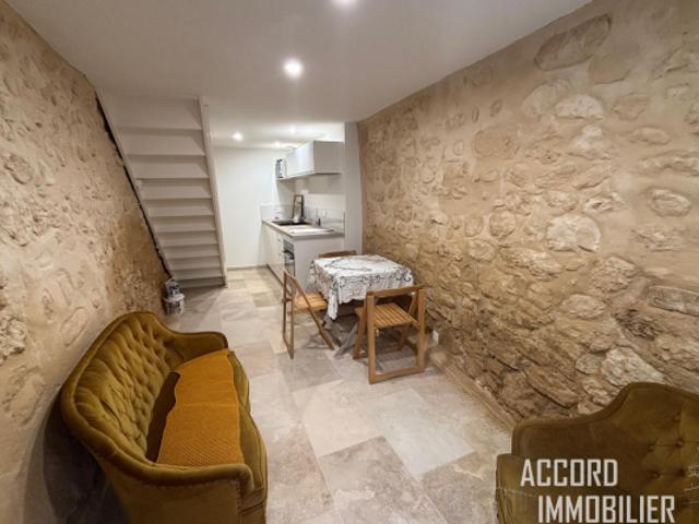 Creissan ! belle petite maison T2 entièrement rénovée