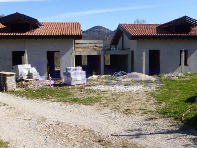 Cremenaga VA Casa Gemellare