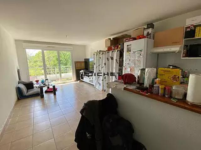 Créon 33670 Achat / Vente appartement 3 pièces t3 au dernier étage cave