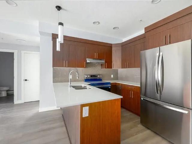 Crescent 348 Greystone Boulevard