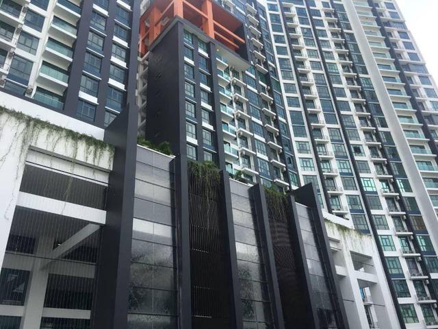 Crescent bay 2 room 2 bath fully