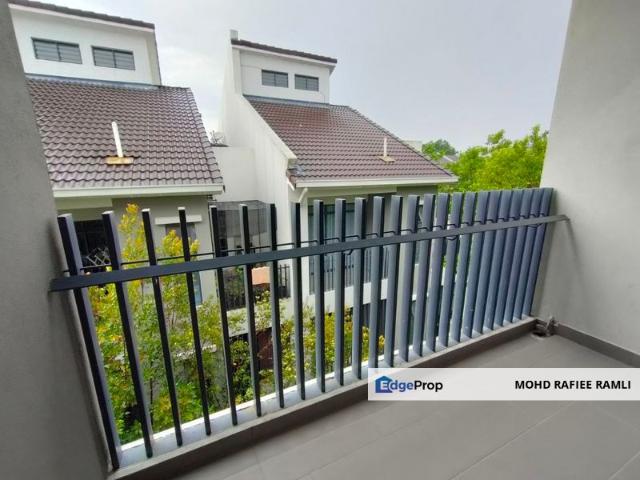 Crescent Park Townvilla