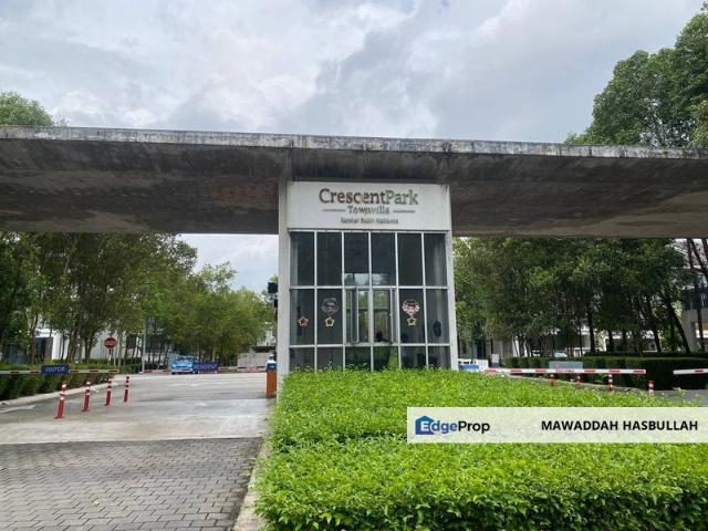 Crescent Park Townvilla