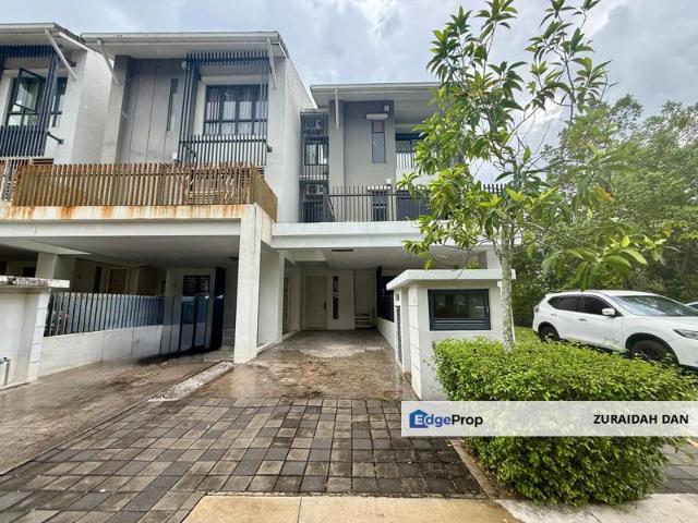 Crescent Park Townvilla