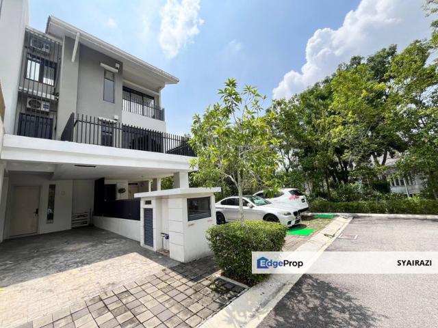 Crescent Park Townvilla