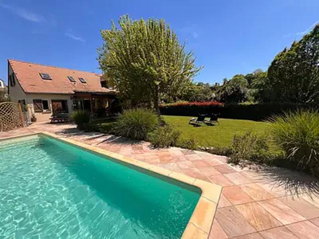Saint Nom la Bretèche 78860 Achat / Vente maison 6 pièces t6 au dernier étage piscine