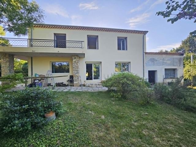 CREST maison 5 chambres, dépendance de 48m2, sur 3800m2 de terrain