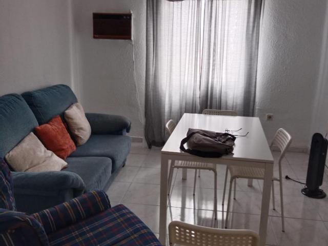 Cruz del Campo. Excelente vivienda de 2 dormitorios amueblada se alquila. ESTUDIANTES