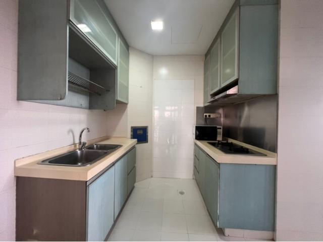 Crystal De Azure Apartment For Rent, $3,900, 2 Bed 2 Bath 947 sqft $4.12 psf