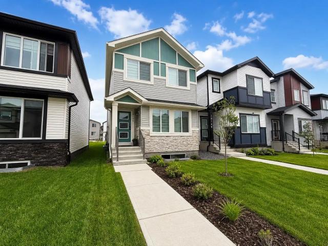 Crystallina Nera 3 Bed 2.5 Bath Main Floor NE Edmonton