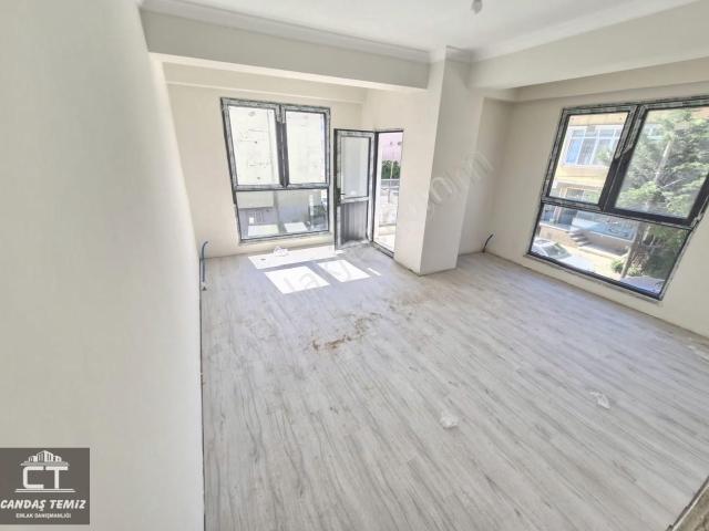 Ct'den Tek Yetki Harika Konumda Site İçi Ebeveyn Banyolu 2+1