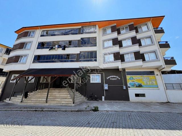 Cumayeri'nde Satılık Ferh 3+1 Net 140m² Güny Cephe Ara Kat Daire
