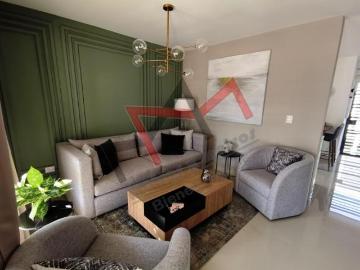 Cumbres casa en venta 2 pisos, cerca avenida Leones