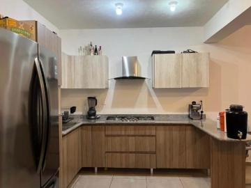 Cumbres Residencial Casa 2 niveles