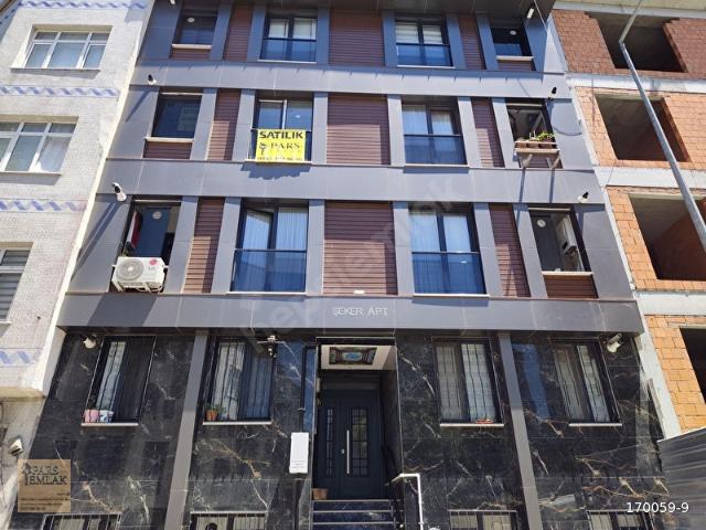 CUMHURİYET CAD. DİNÇER TAKSİ KARŞISI SATILIK 2+1 ARAKAT DAİRE
