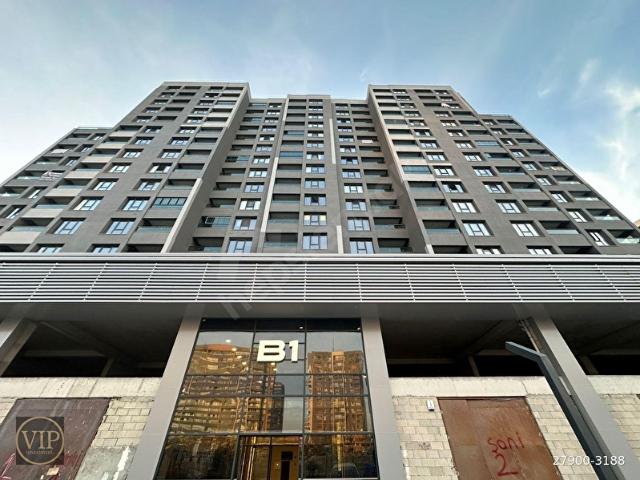 CUMHURİYET MAH. AP İST PORT ÖNÜ AÇIK METRO YANI 1+1 SATILIK DAİRE