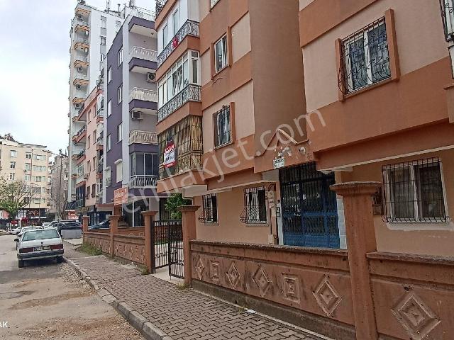 Cumhuriyet Mah. De 3+1 Doğalgaz Ve Çift Balkonlu Daire
