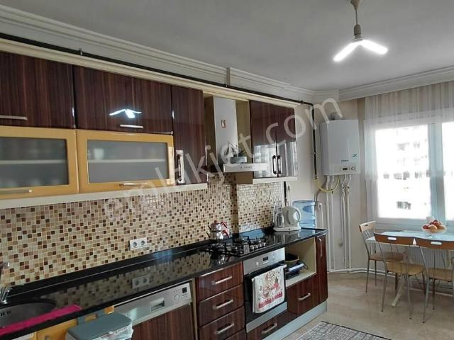 Cumhuriyet Mah.doğalgazlı Site İçerisinde Satılık 3+1 Daire