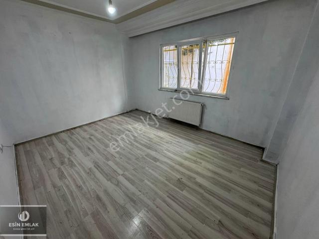 Cumhuriyet Mah Ferah Temiz Balkonlu 2+1 Kiralık Daire
