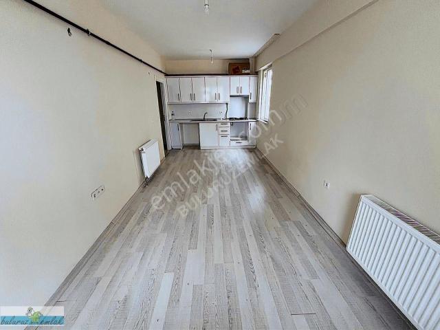 Cumhuriyet Mah Merkezi Konum Kiralık 2+1