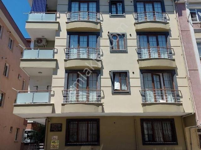 Cumhuriyet Mahallesi'nde 3+2 Tadında, Çift Balkonlu Bahçe Dublex