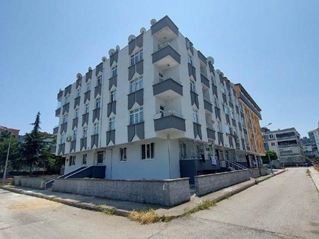 Cumhuriyet Mahallesi'nde Tramvayın Altı Atatürk Bulvarina Yakın Satılık 3+1 Daire
