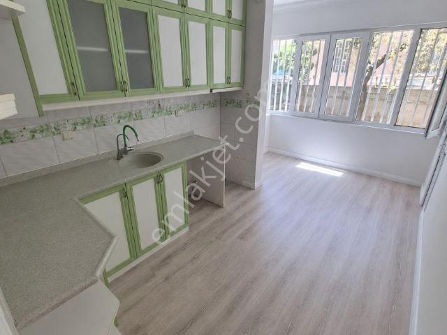 Cumhuriyet Mahallesinde Depozitosuz Kiralık Geniş 2+1 Daire