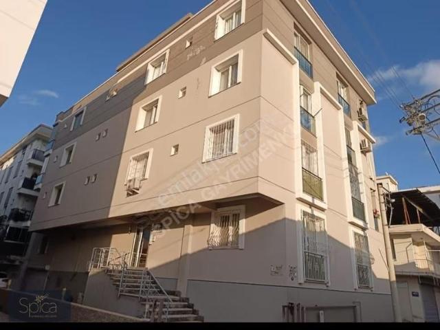 Cumhuriyet Mahallesinde Geniş 2+1 Satılık Daire