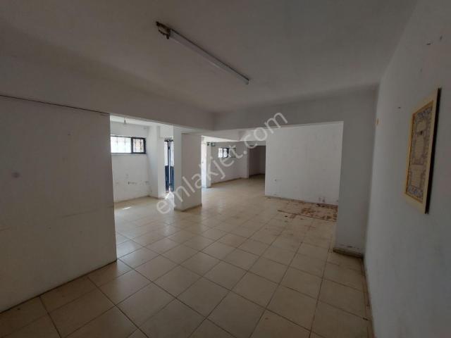 Cumhuriyet Mahallesi'nde Kiralık: 110 M² Depo Veya Ofis & Buro