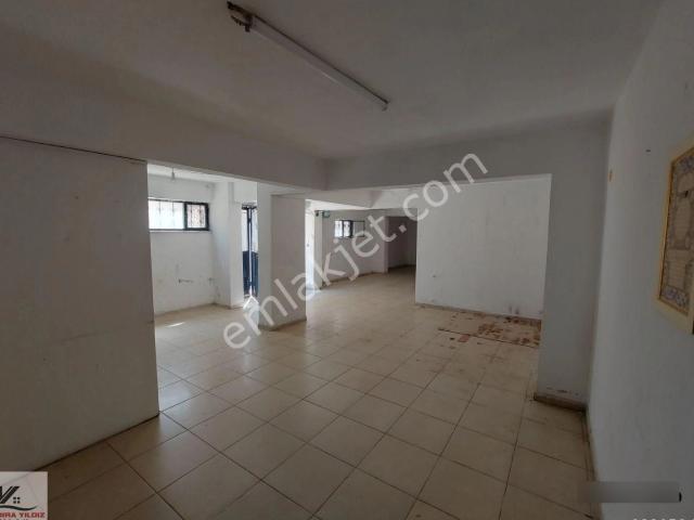 Cumhuriyet Mahallesi'nde Kiralık: 110 M² Depo Veya Ofis & Buro