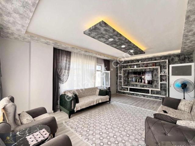 Cumhuriyet Mahallesinde Satılık Kuruş Masrafsız 3+1 Daire