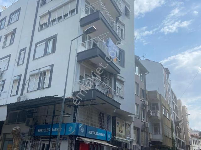 Cumhuriyet Meydanı Karşısında Eşyalı 2+1 Daire