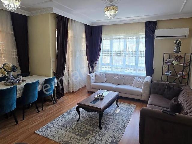 Cumhuriyet Mh.sahil Yolu Denize 3.bina Siteiçi Eşyalı Daire 3+1