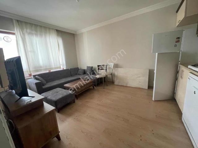 Cumhuriyet Gayrimenkulden 1+1 Full Eşyalı Beşevler Metro Yakını