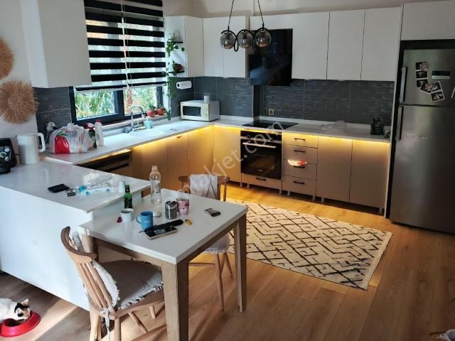 Cumhuriyet 2+1 95m2 Kendisine Ait 70m2 Bahceli Lüxs Daire