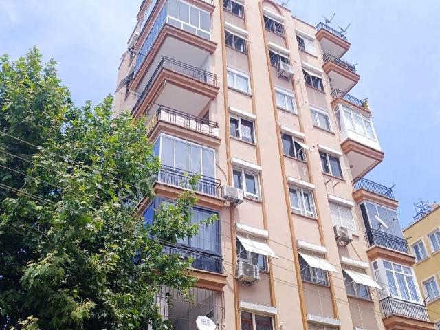 Cumhuriyet'te 3+1 Asansörlü Köşe Başı 150m2
