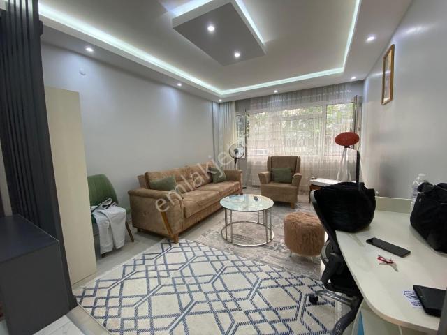 Cumhuriyetten Kızılay Avm Yakını 1+1 Full Eşyalı