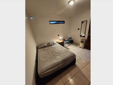 Cuarto disponible exclusivo mujeres a 2 cuadras de la estación línea 3 tren ligero en zapopan