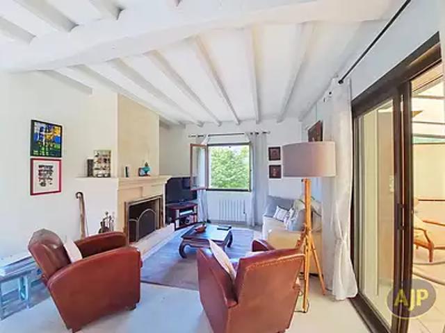 Cubzac les Ponts 33240 Achat / Vente maison 7 pièces t7 au dernier étage cave