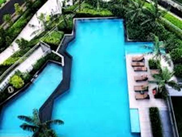 Cube 8 D11, Condominium