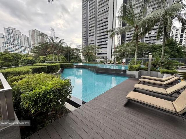 Cube 8 D11, Condominium