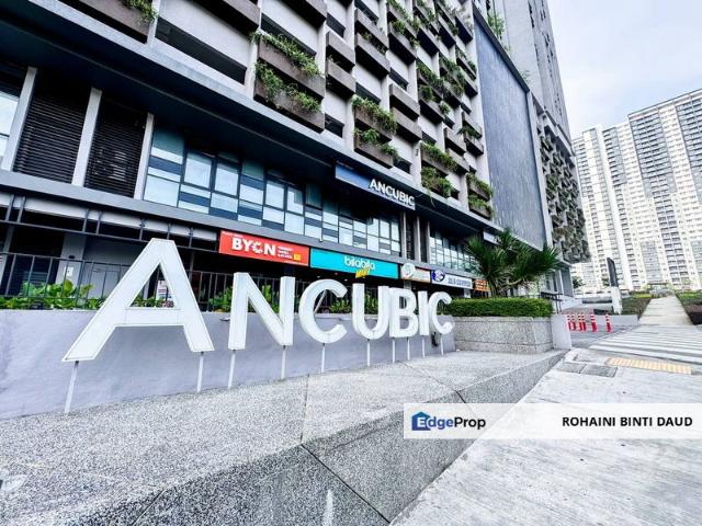 Cubic Botanical