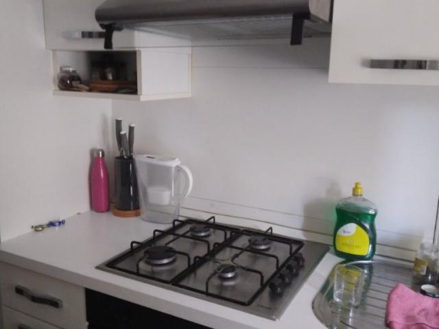 Cucina abitabile, sala con balcone, camera matrimoniale, bagno cantina