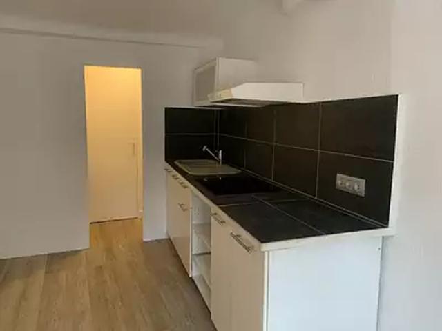 Cuers 83390 Location appartement 1 pièce t1