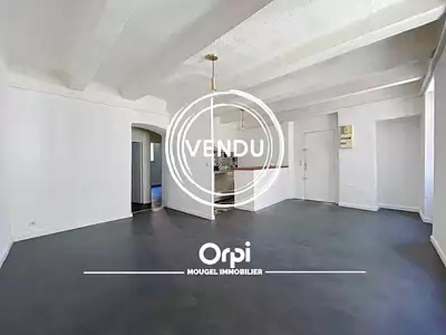 Cuges les Pins 13780 Achat / Vente appartement 3 pièces t3