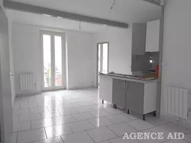 Cuges les Pins 13780 Location appartement 4 pièces t4