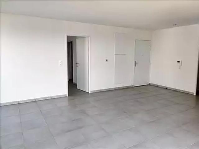 Cugnaux 31270 Location appartement 4 pièces t4 terrasse parking